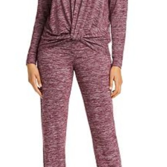 Ugg Lounge Set - Picture 6 of 6